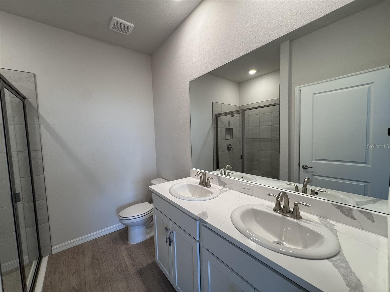 18354 Tavernside Trl photo 5