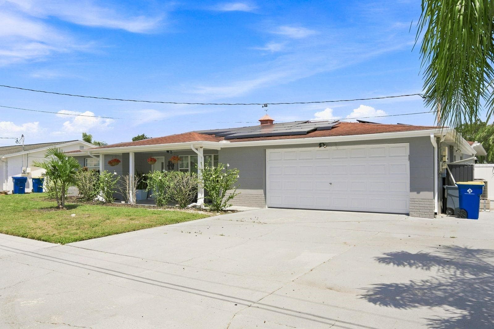 1324 Chancellor Dr photo 4