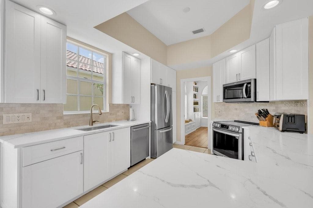 8375 Jesolo Ln photo 5
