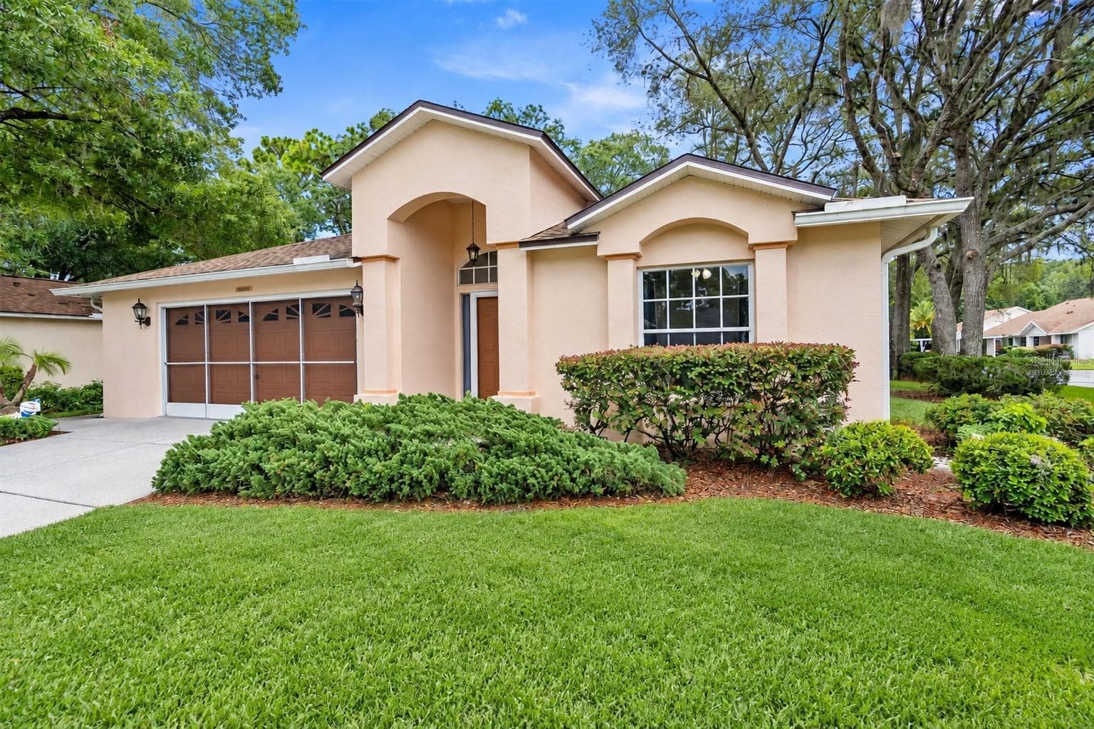 10846 Brookhaven Dr photo 3