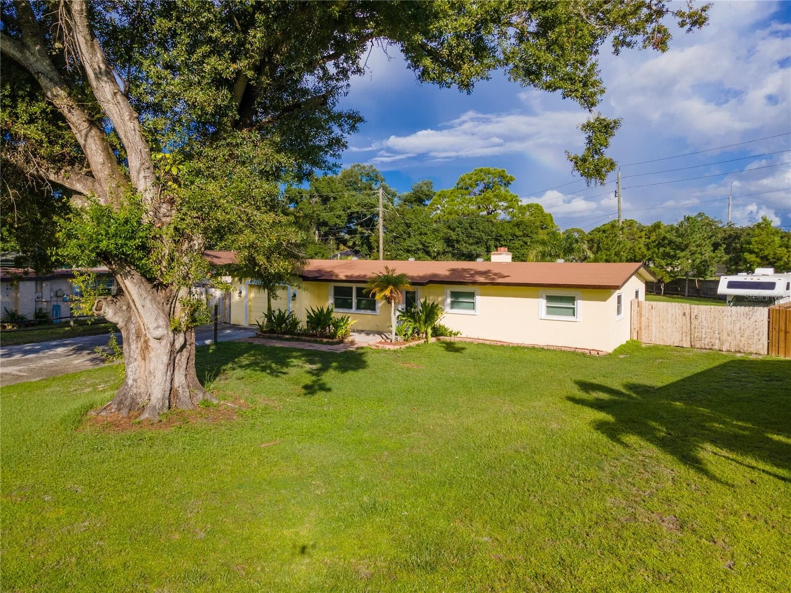 1126 Carmella Cir photo 3