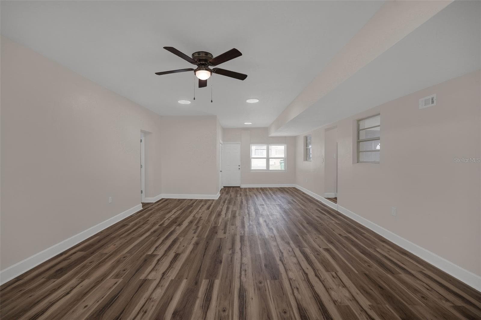 2336 Avenue E NW photo 5