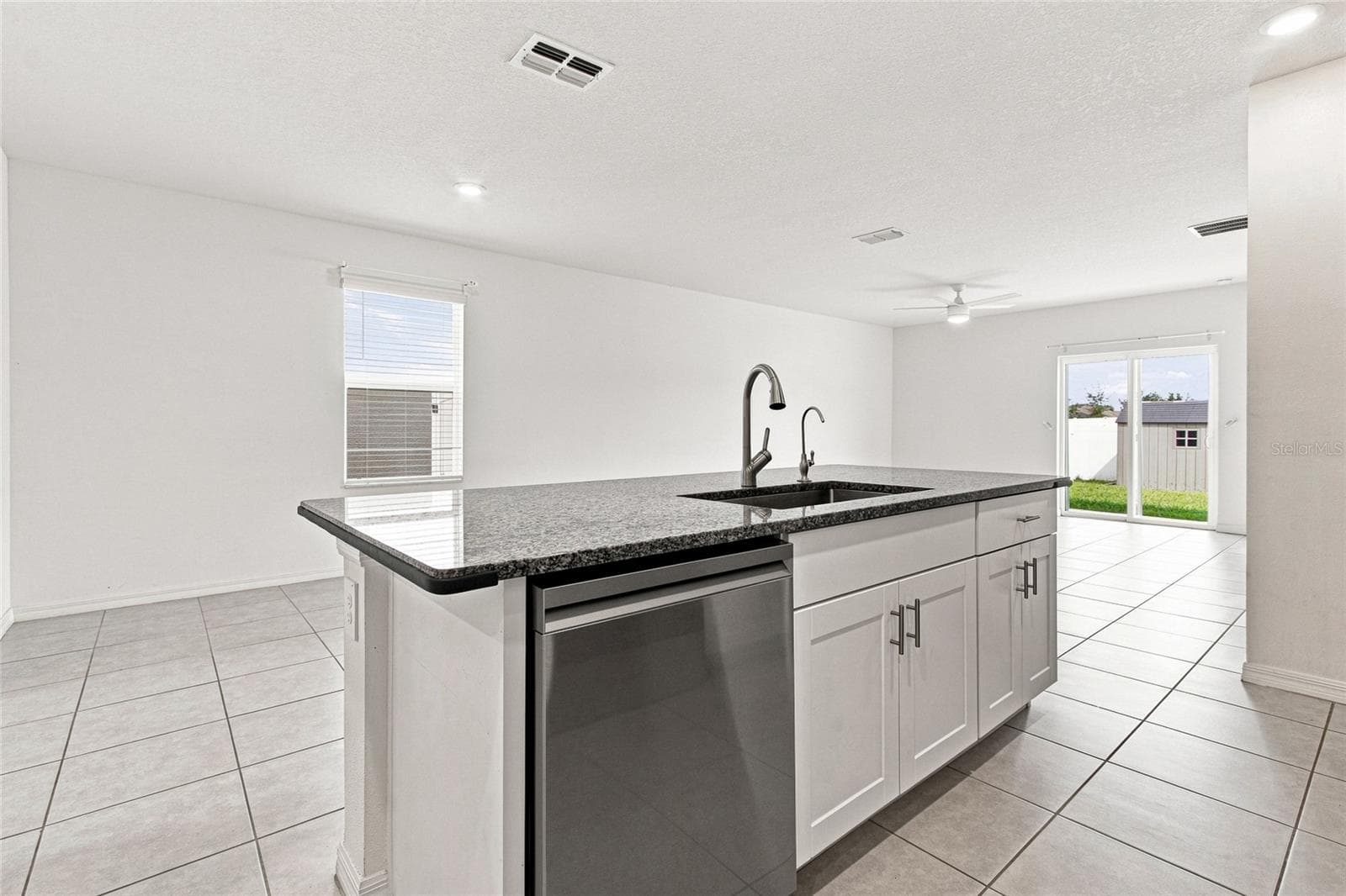 13659 Newbridge St photo 4