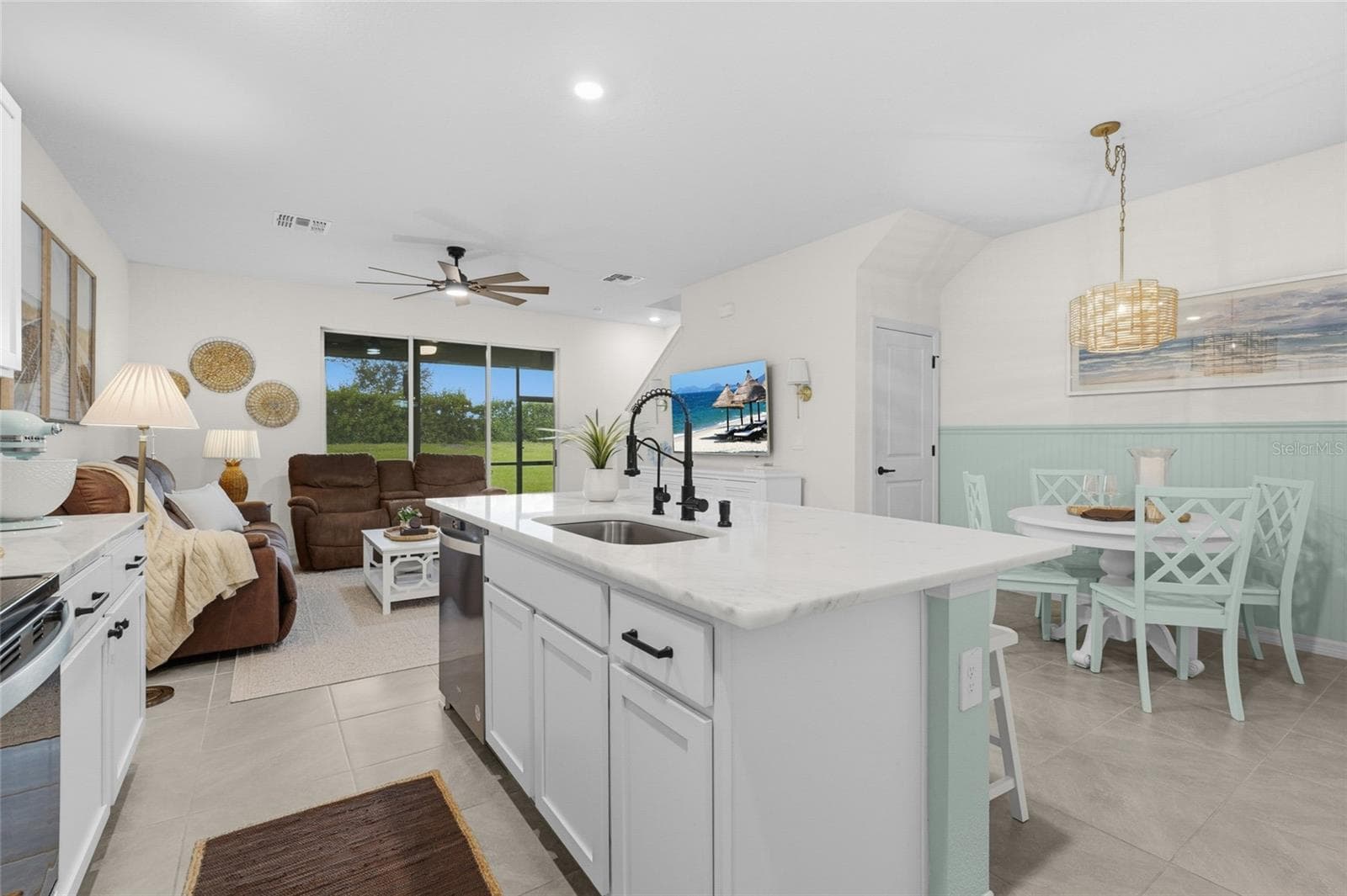 17668 Crescent Moon Loop photo 5