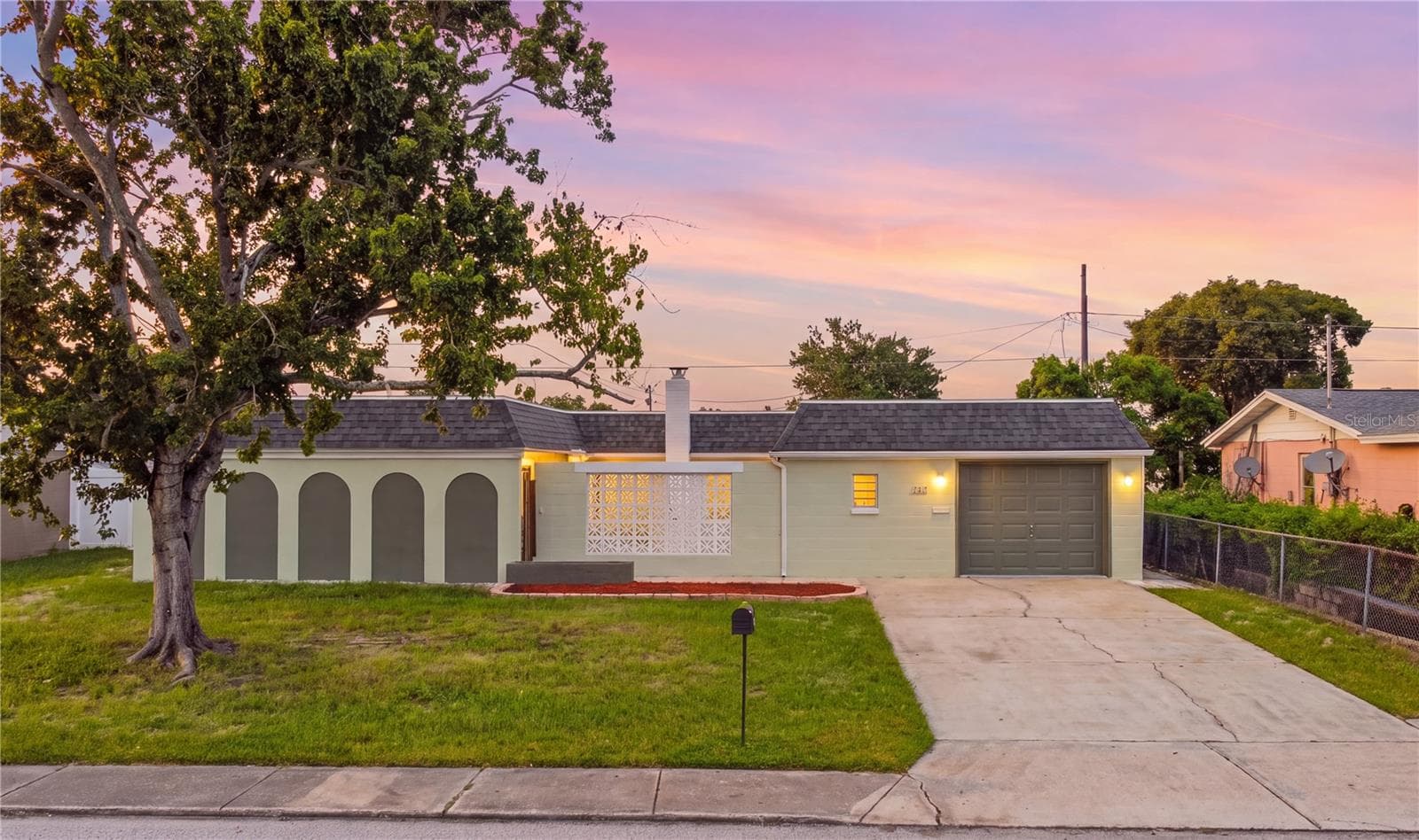 5109 Tilson Dr photo 2