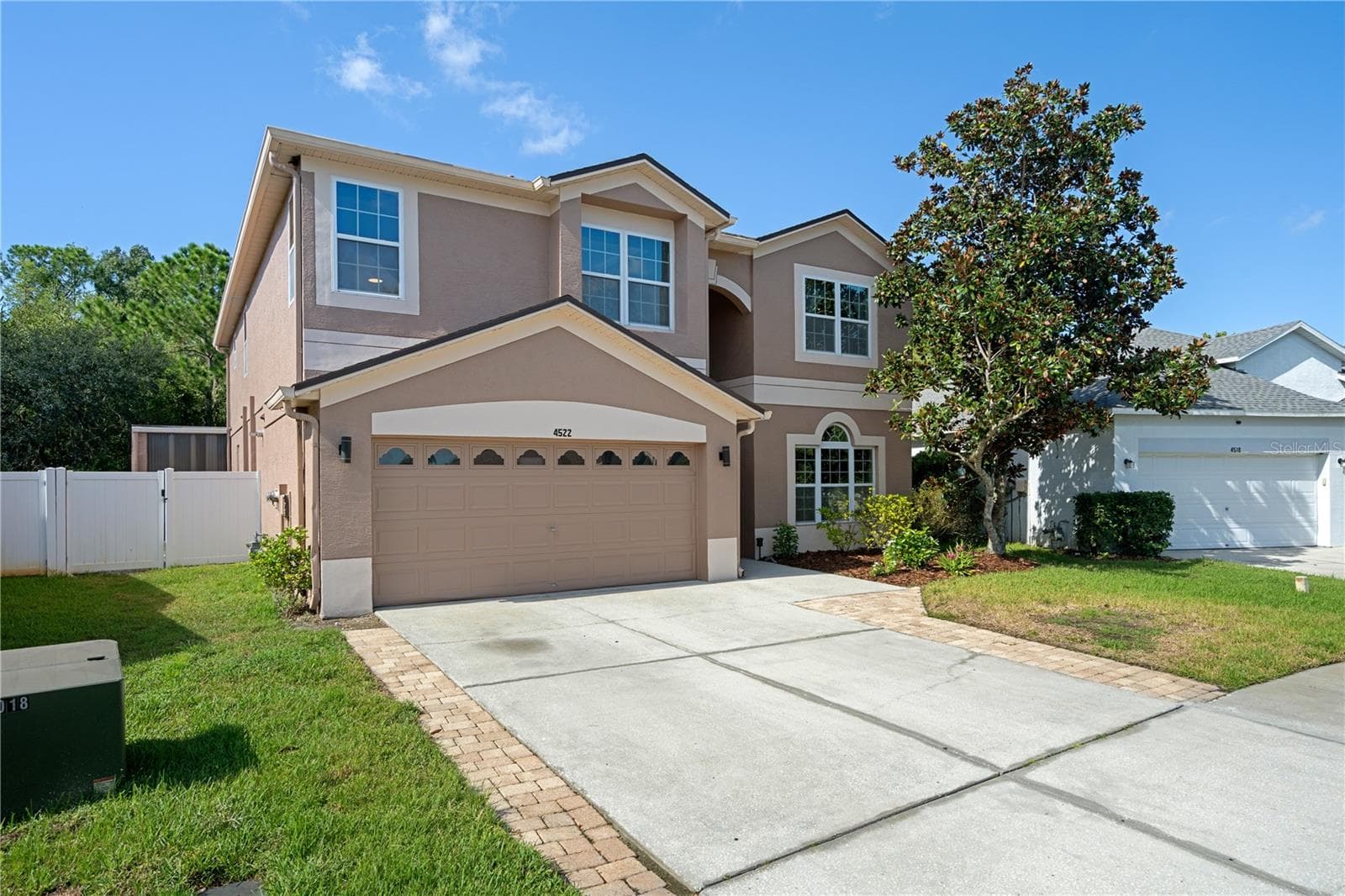 4522 Mapletree Loop photo 3