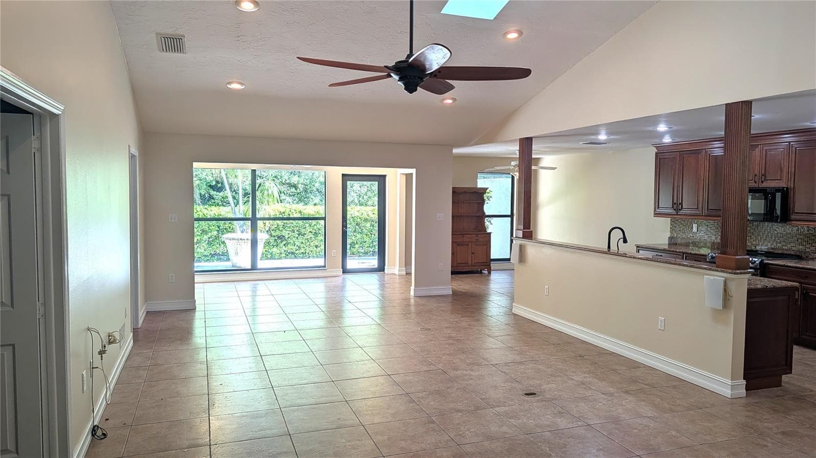 4615 Oak Forest Dr E #22 photo 2