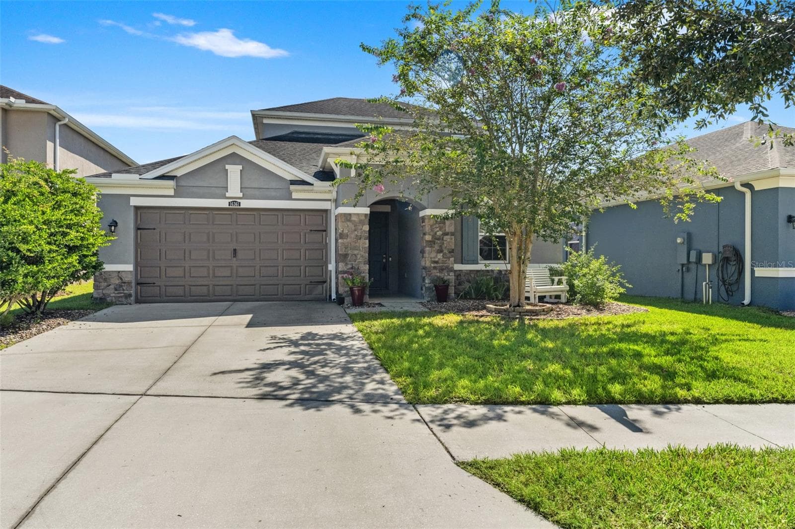 16361 Hyde Manor Dr photo 2