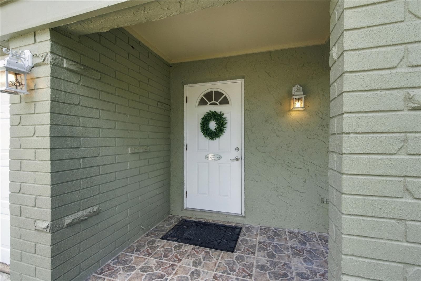 705 Leeward Way photo 3