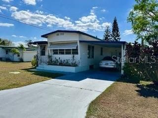 1611 Blue Lake Dr photo 3