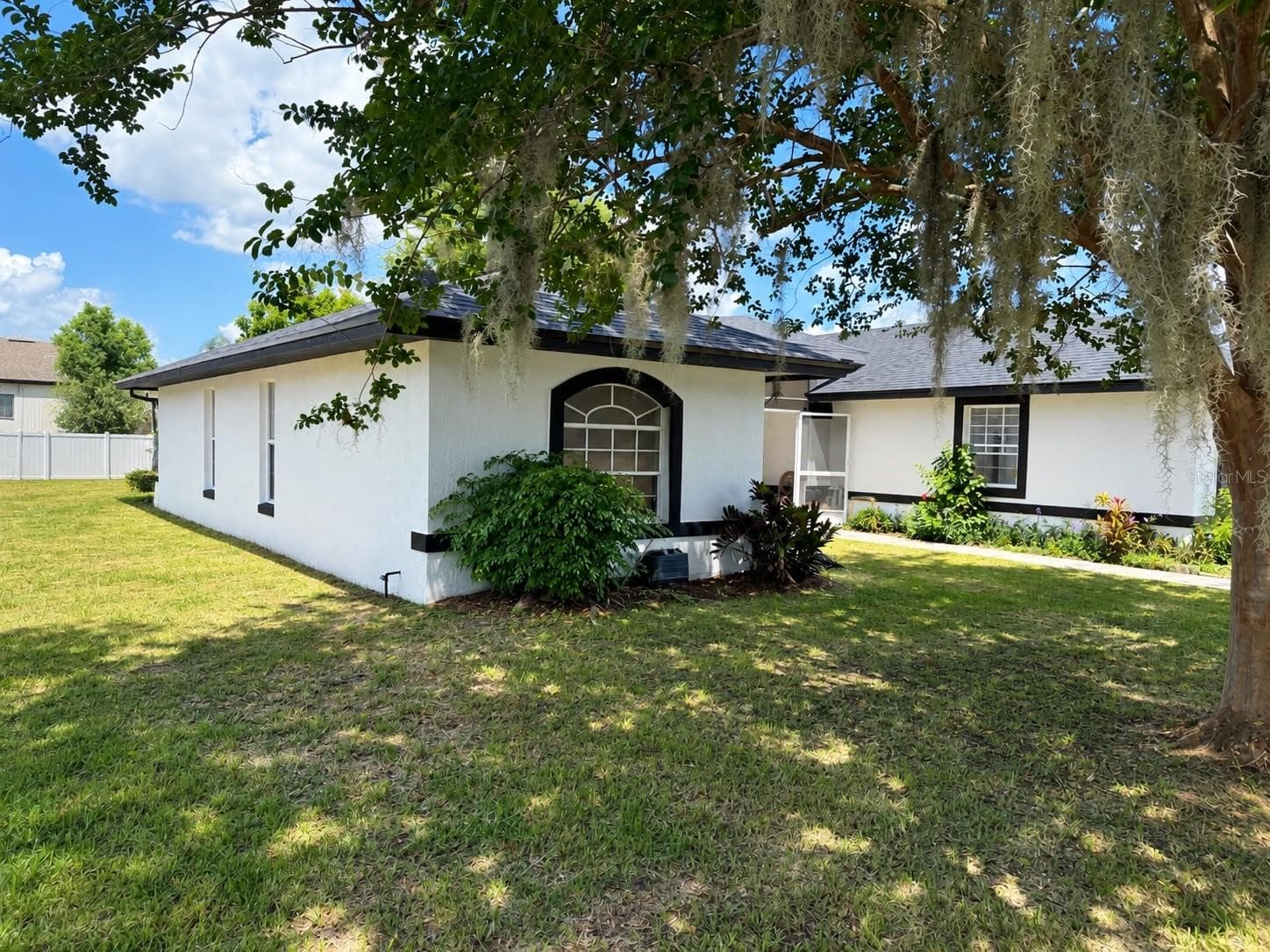 4629 Palmetto Dr photo 3
