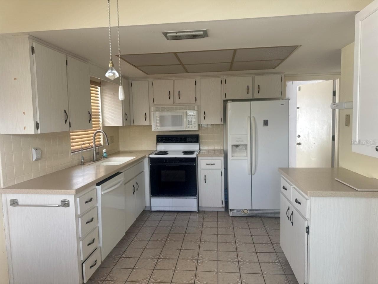 5460 Lemon Tree Ln N photo 5