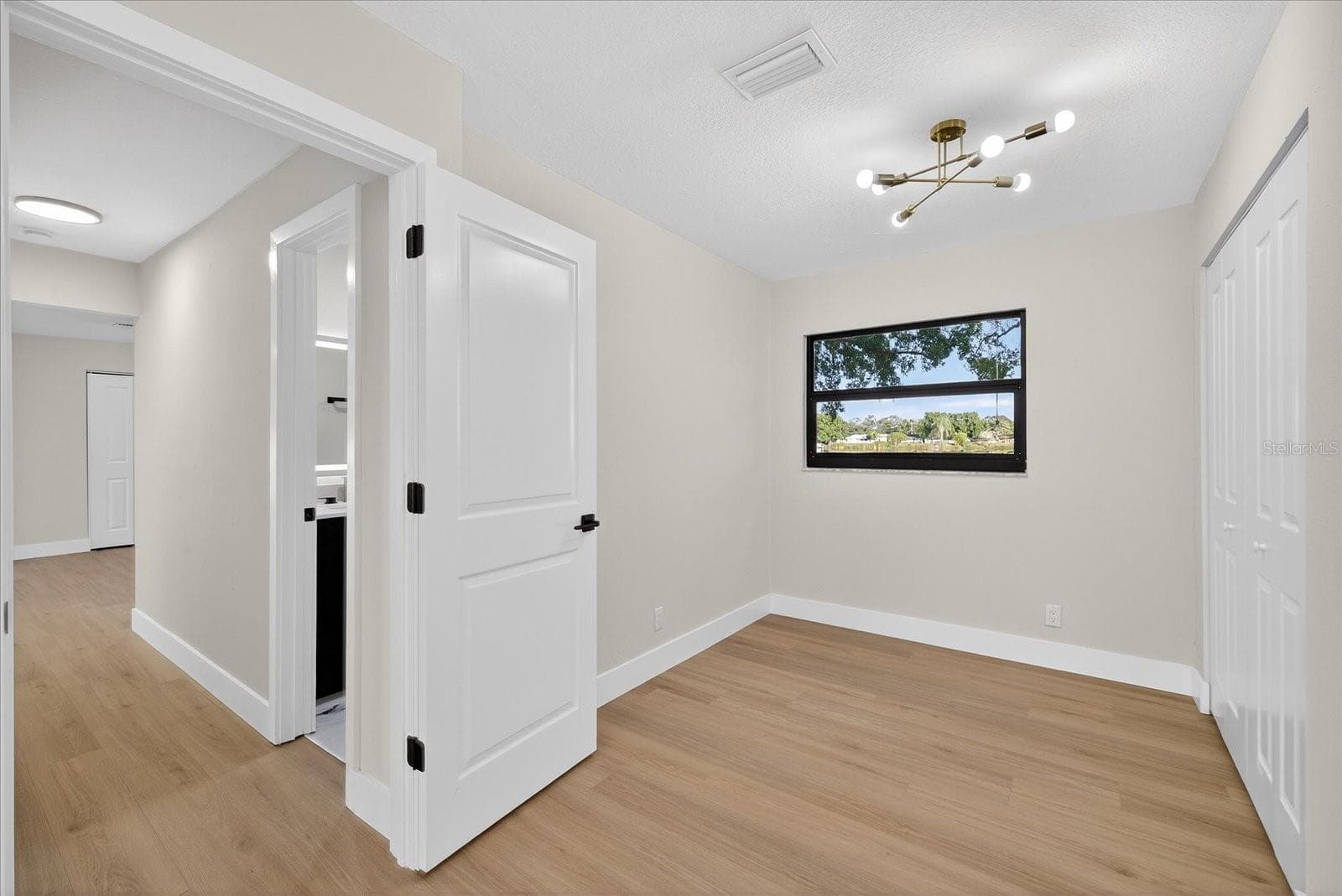 6107 Cole Dr photo 5