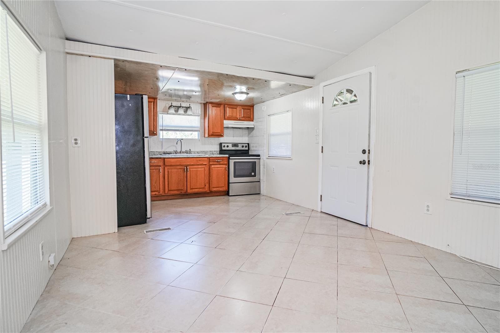 8010 Belcher Ln photo 4