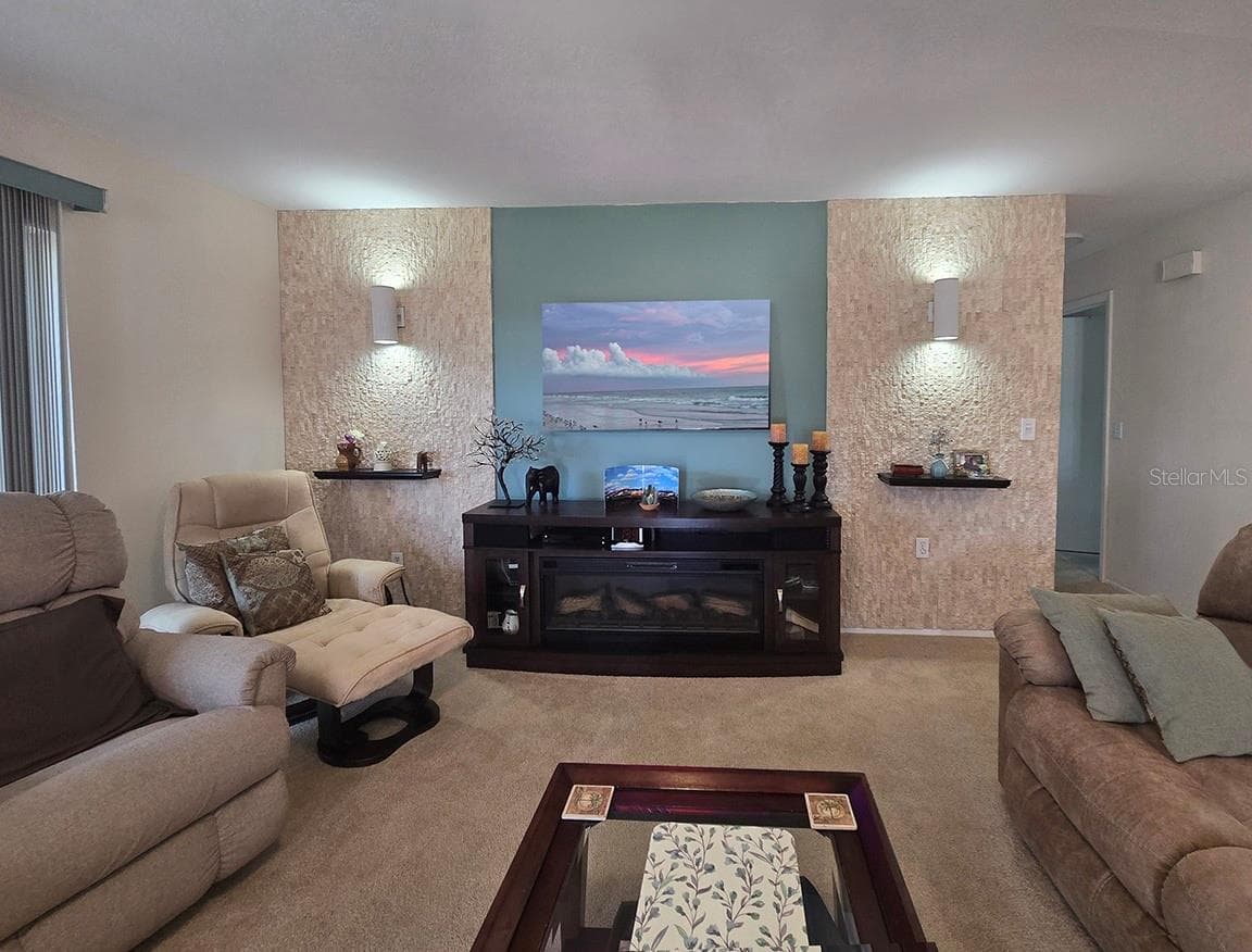 4535 Great Lakes Dr S photo 5