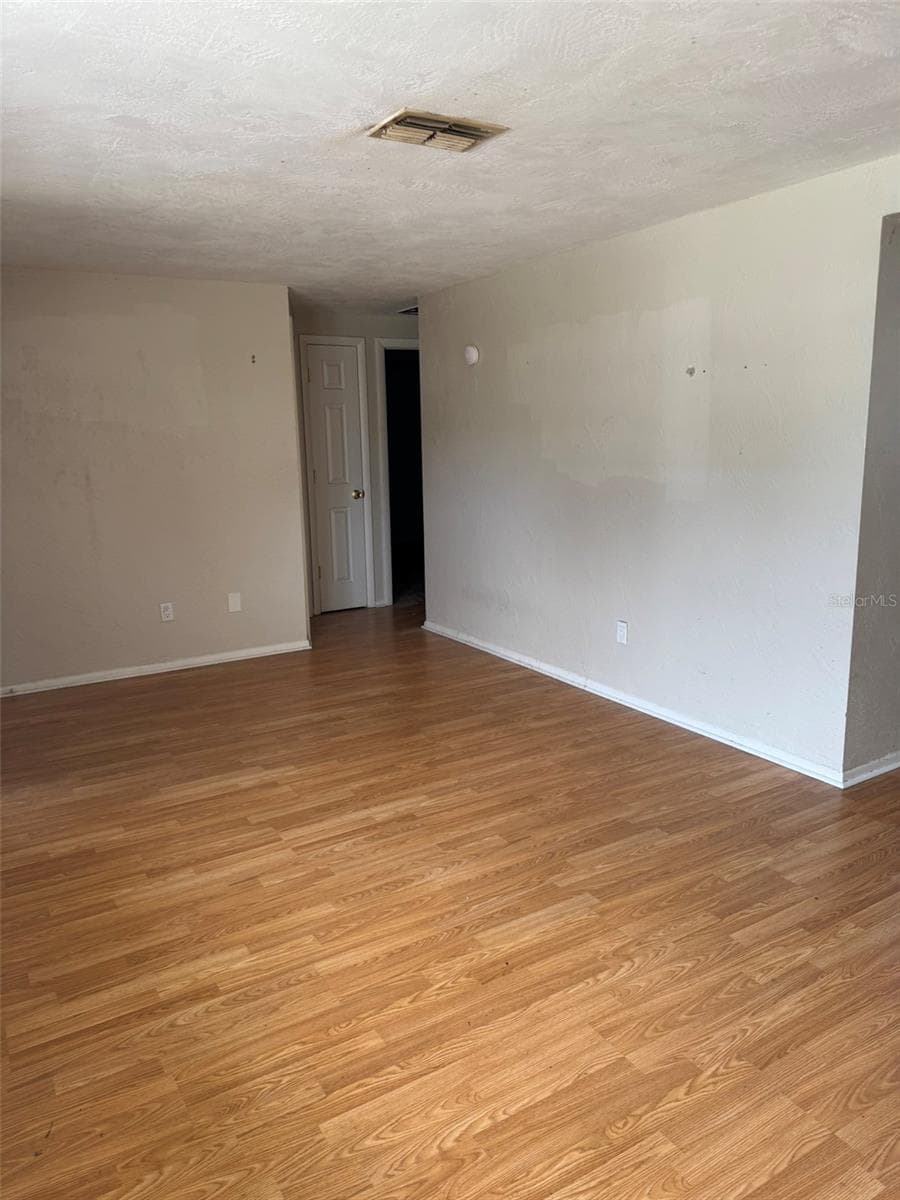 4640 Tropical Ln photo 3