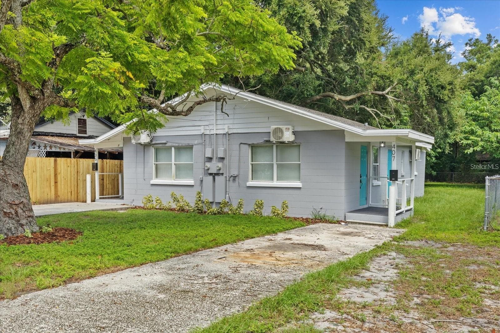 405 Avenue M NE photo 2