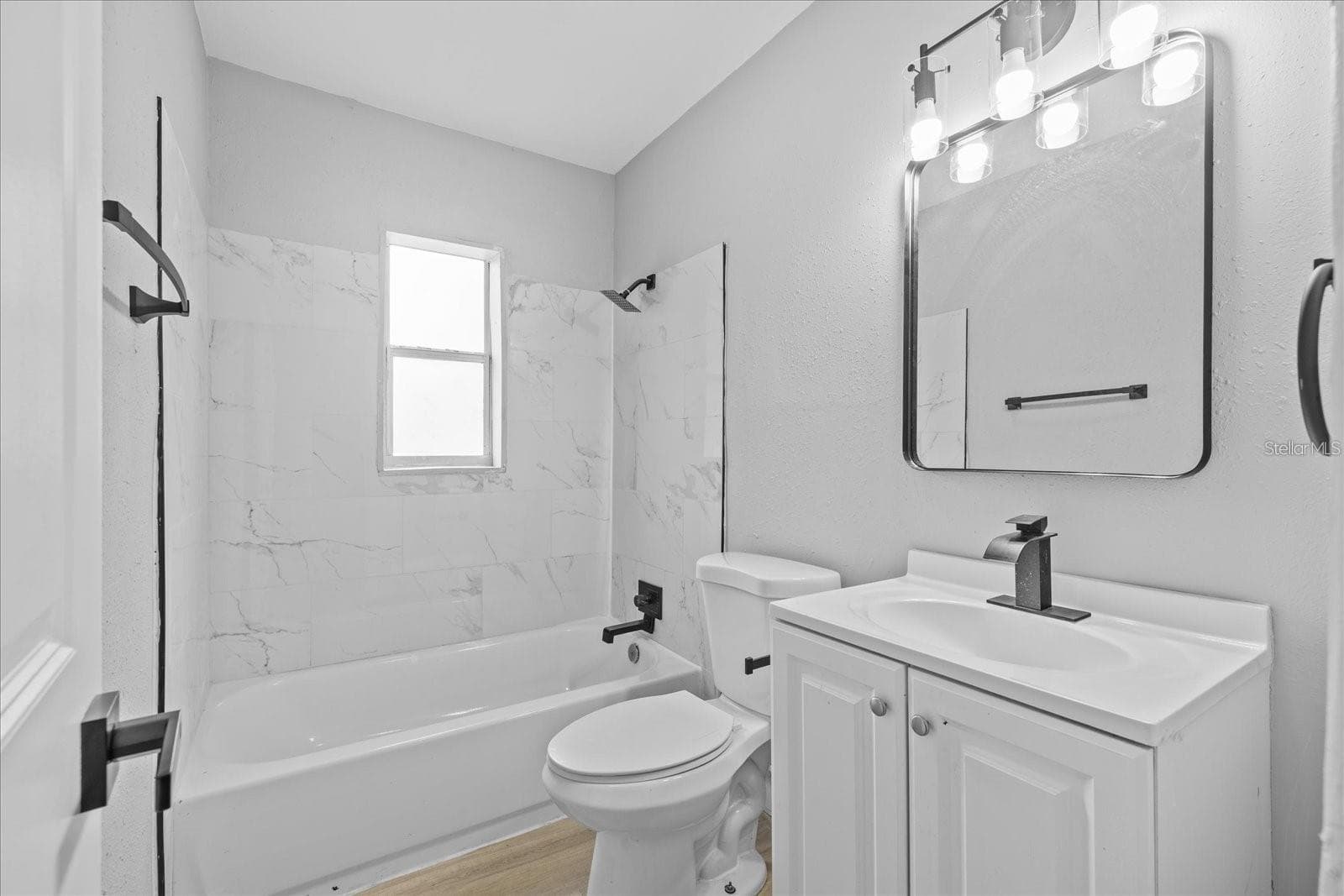 405 Avenue M NE photo 5