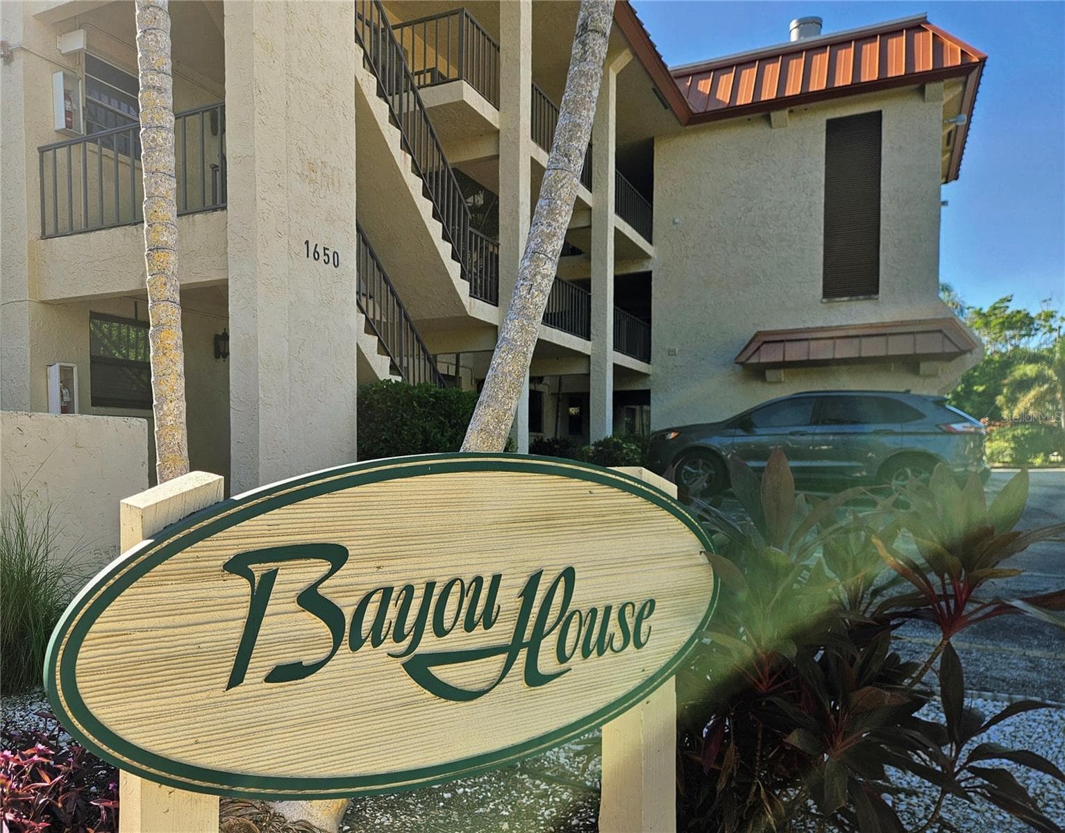 1650 Pine Tree Ln #204 photo 4