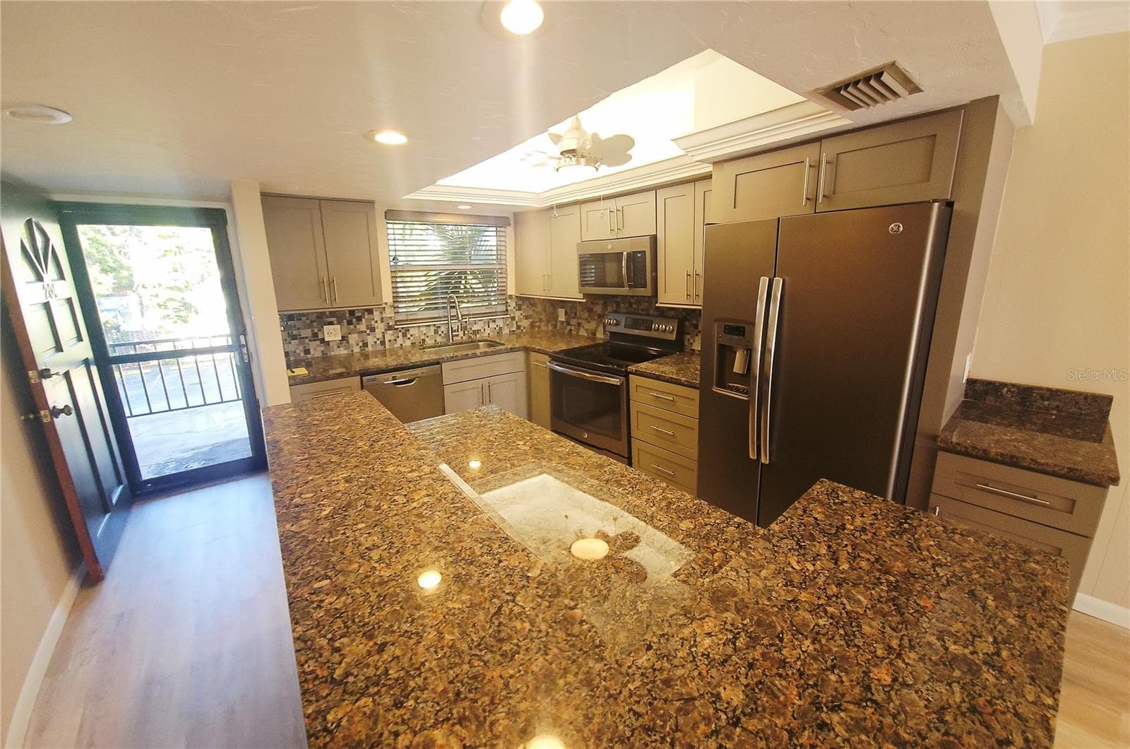 1650 Pine Tree Ln #204 photo 5