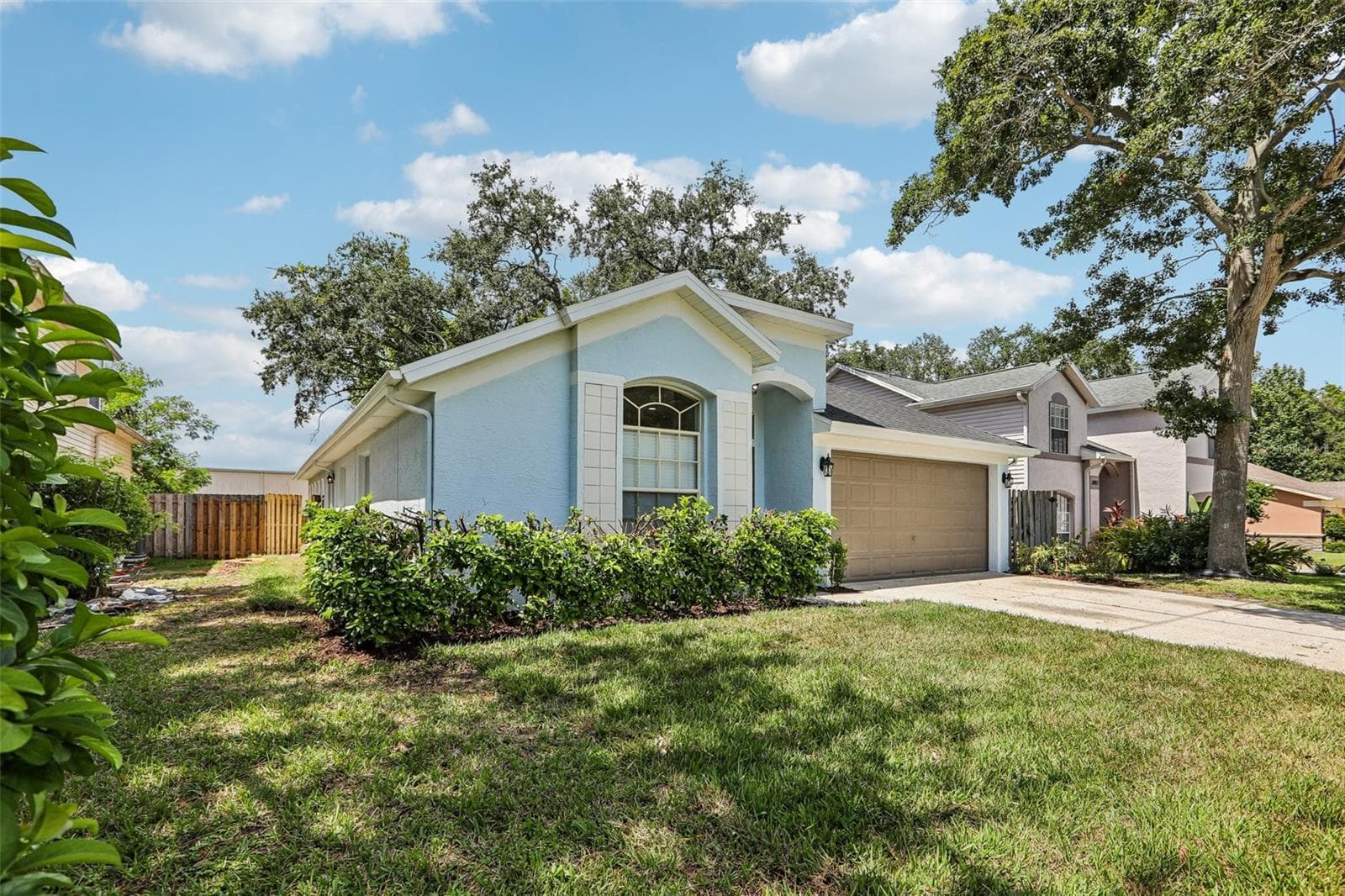 2455 Hickman Cir photo 2