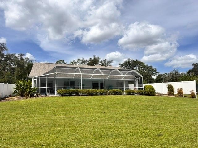 18815 Carr Dr photo 4