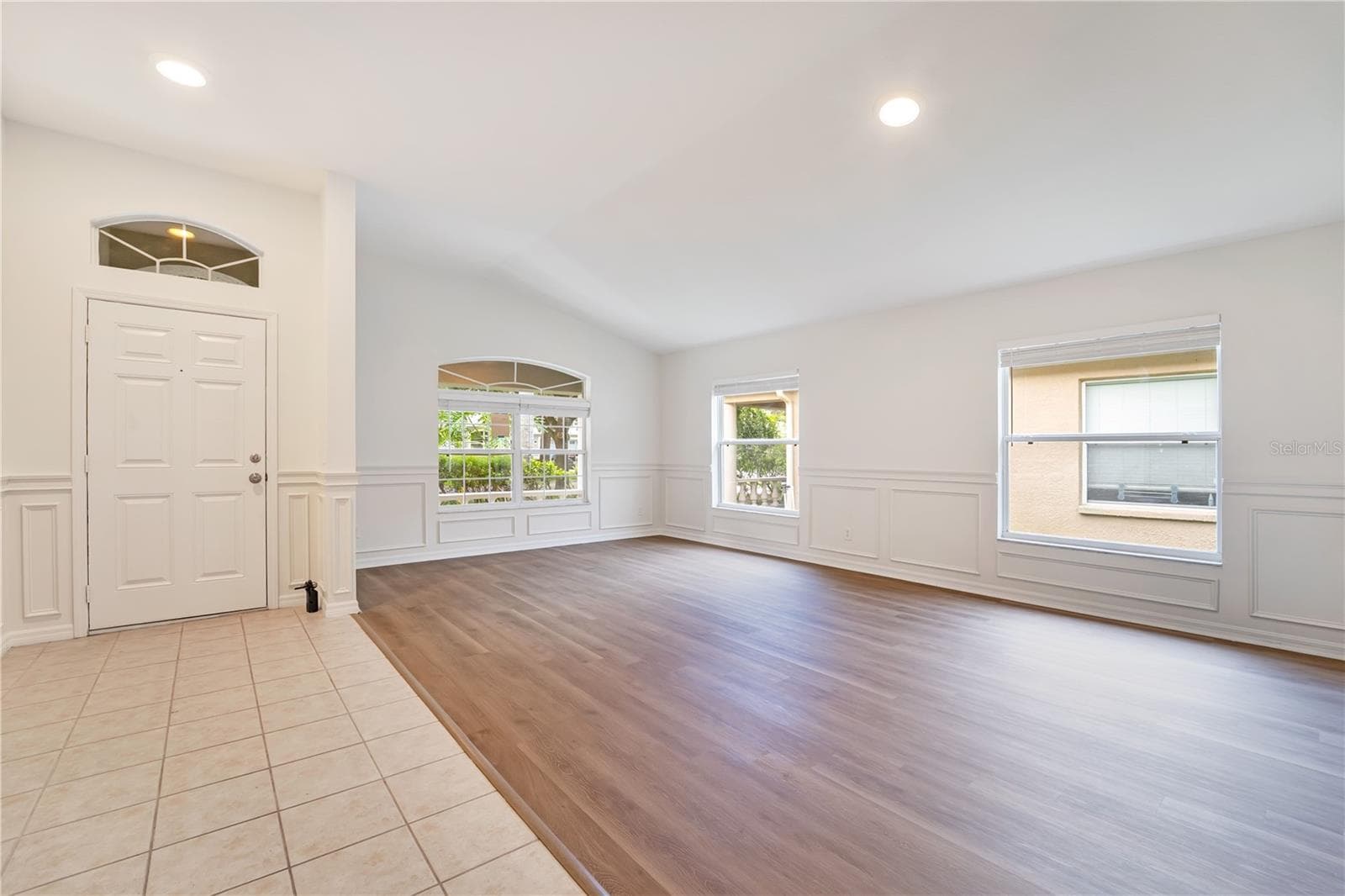 7752 Blue Spring Dr photo 3