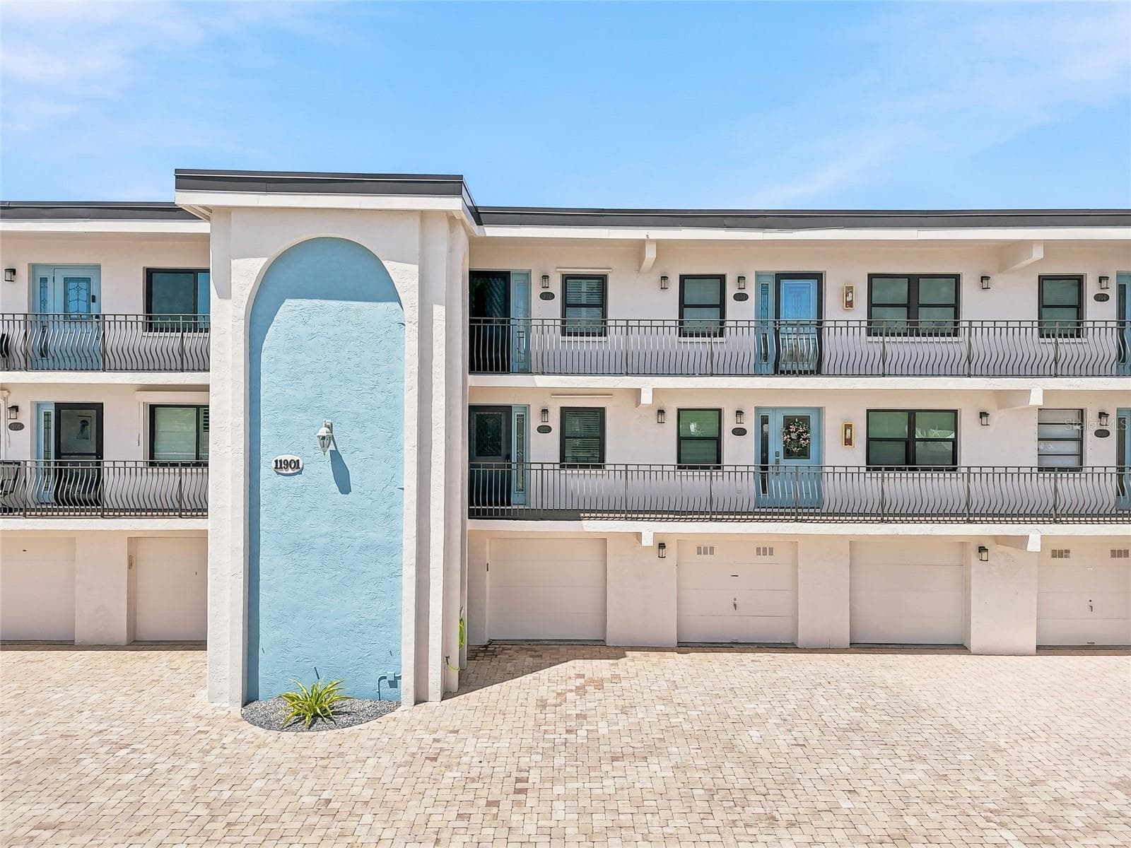 11901 Lagoon Ln #202 photo 3