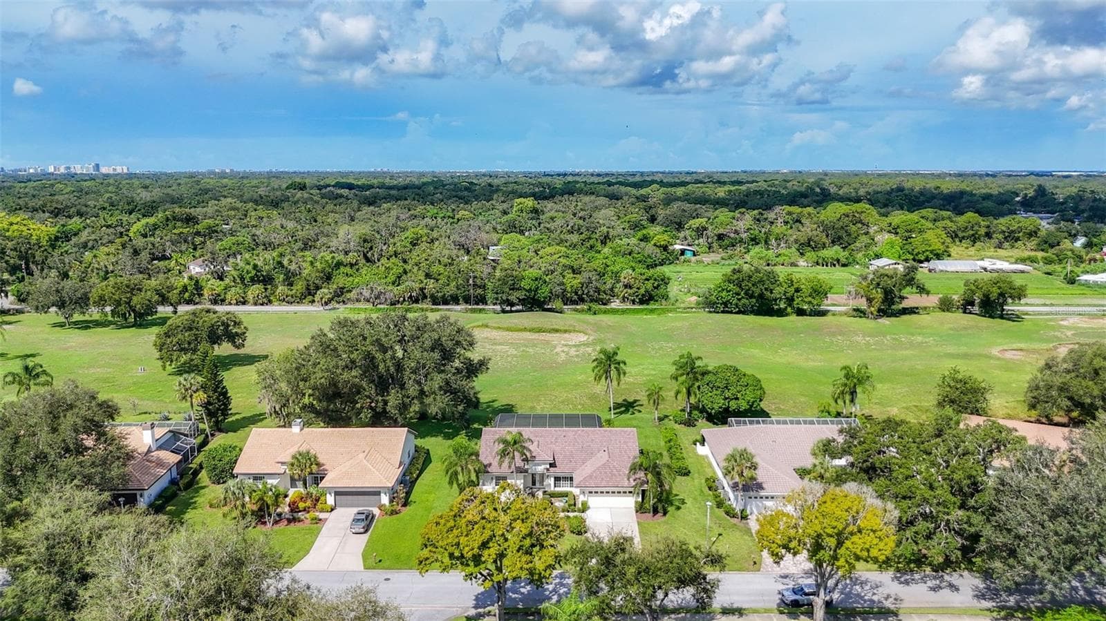 4415 Highland Oaks Cir photo 3
