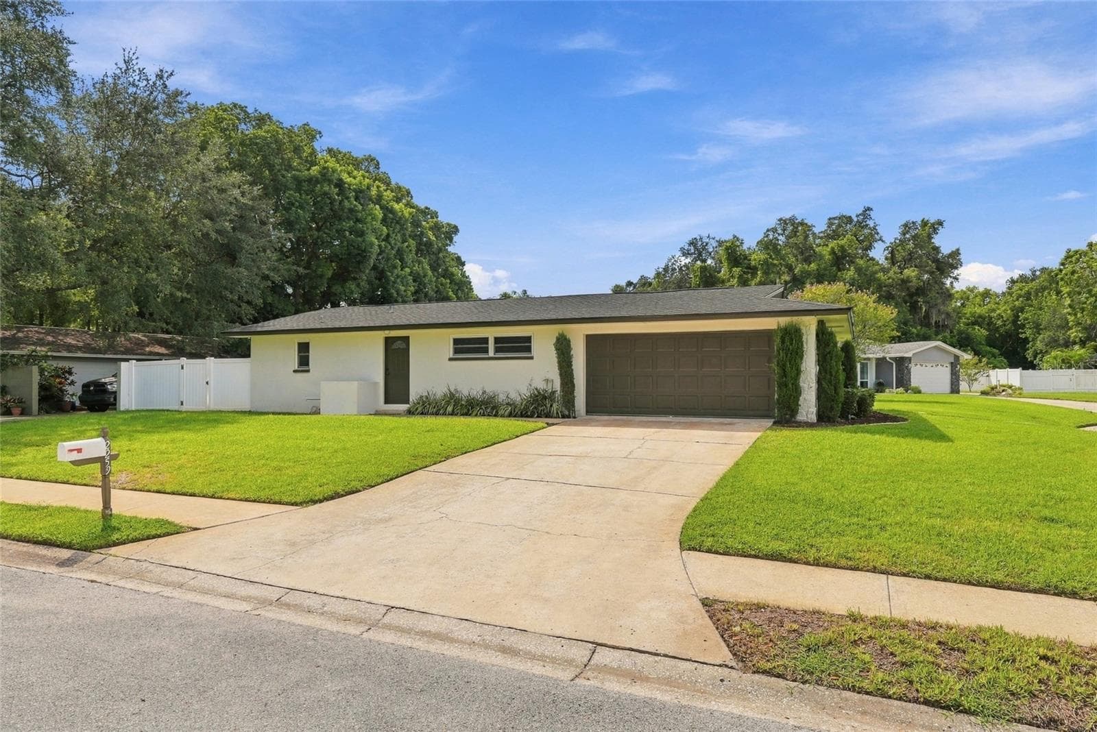 2259 El DE Oro Cir photo 5
