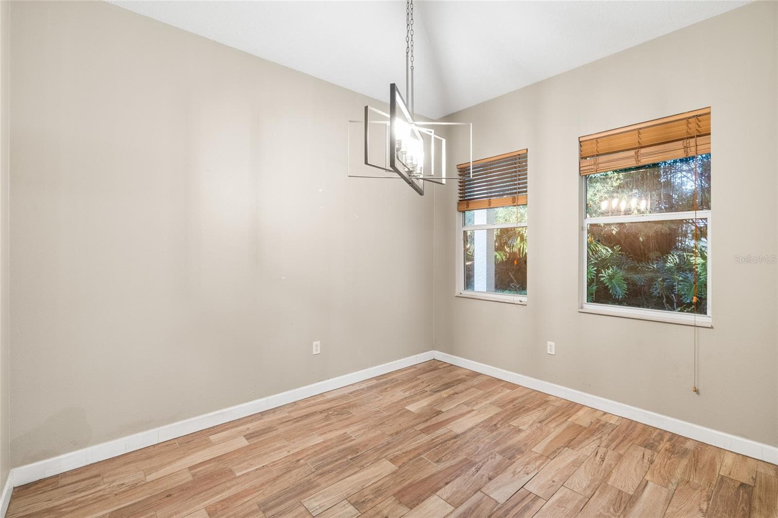 4117 Woodacre Ln photo 5