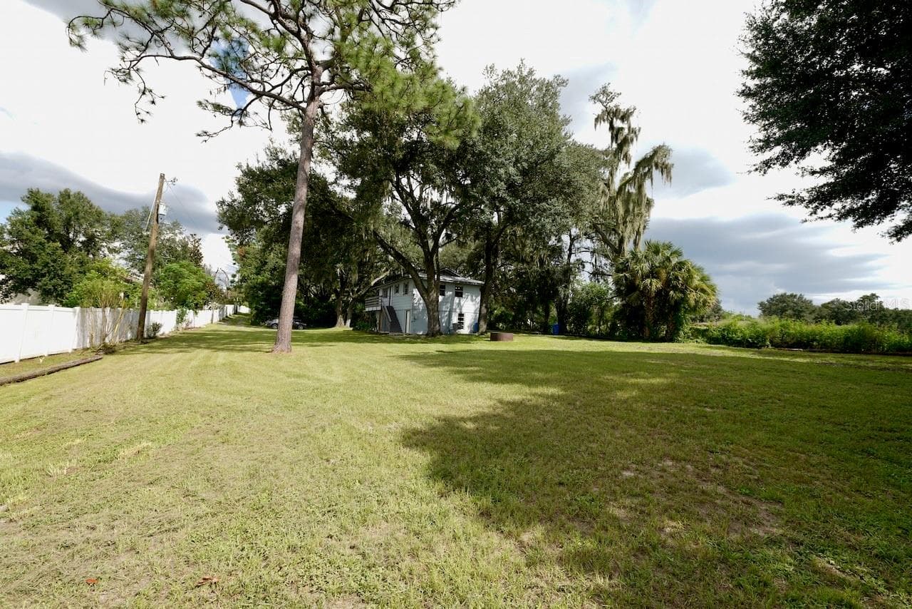 10210 Davis Rd photo 3