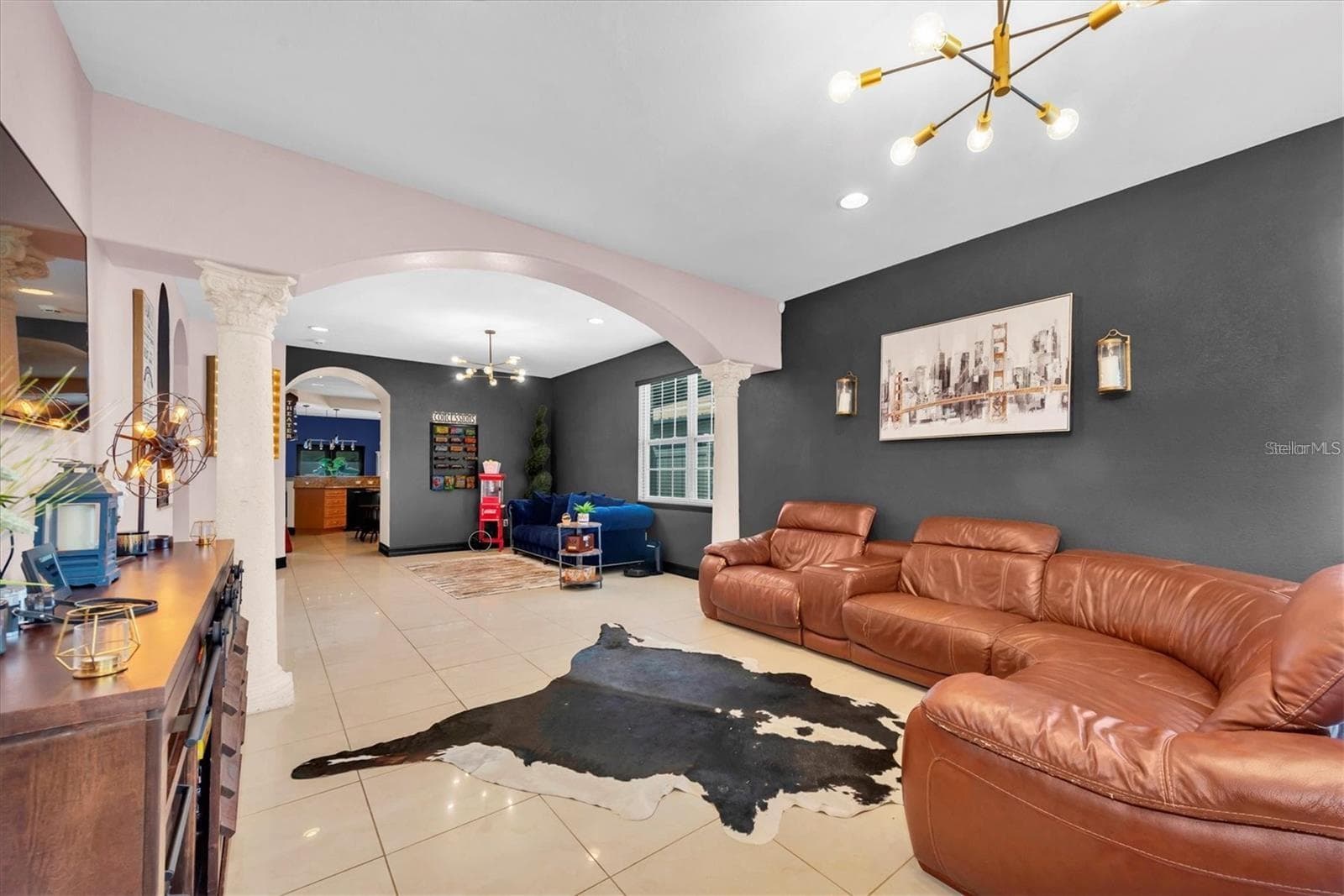 8930 N Newport Ave photo 5
