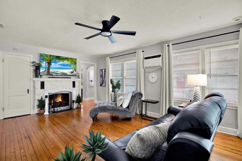 306 N Highland Ave photo 5