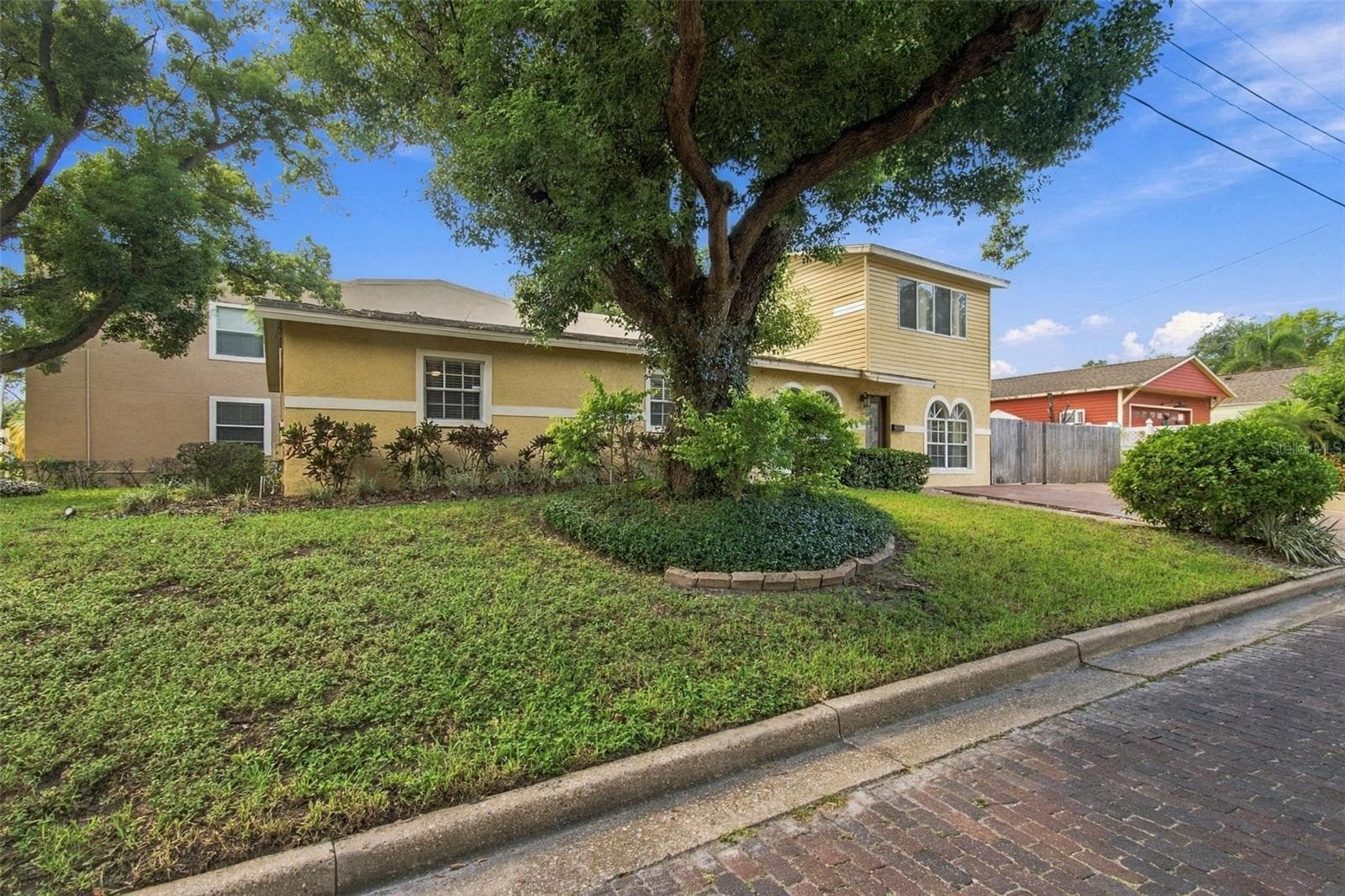 2801 W San Isidro St photo 3