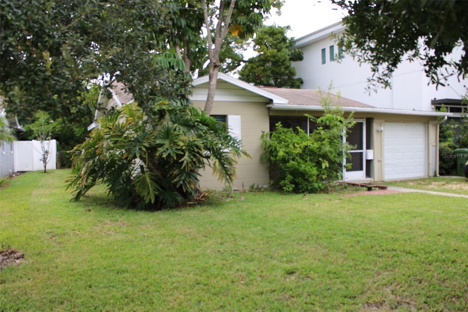 316 Como St photo 2