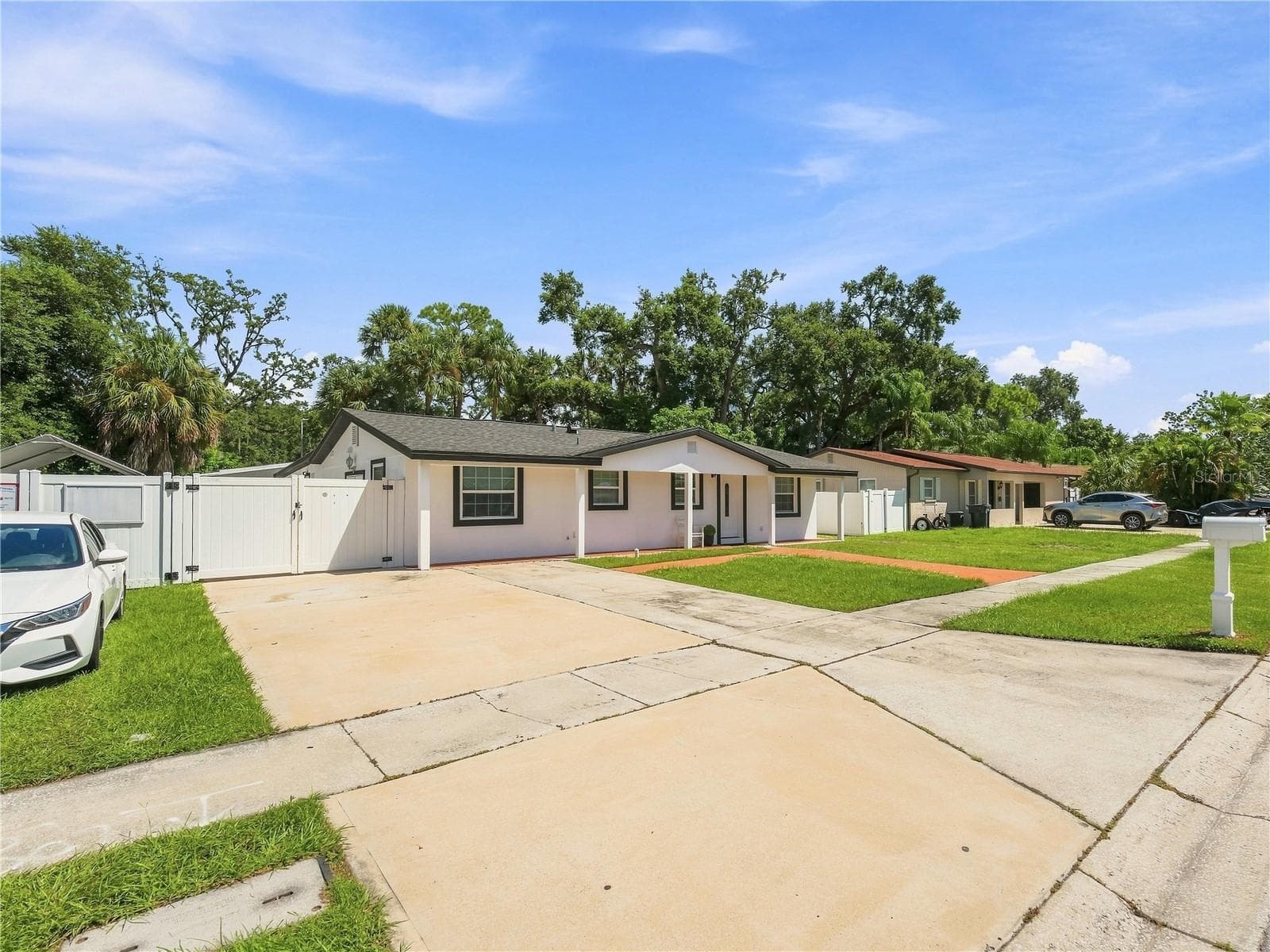 6529 LA Mesa Cir photo 4