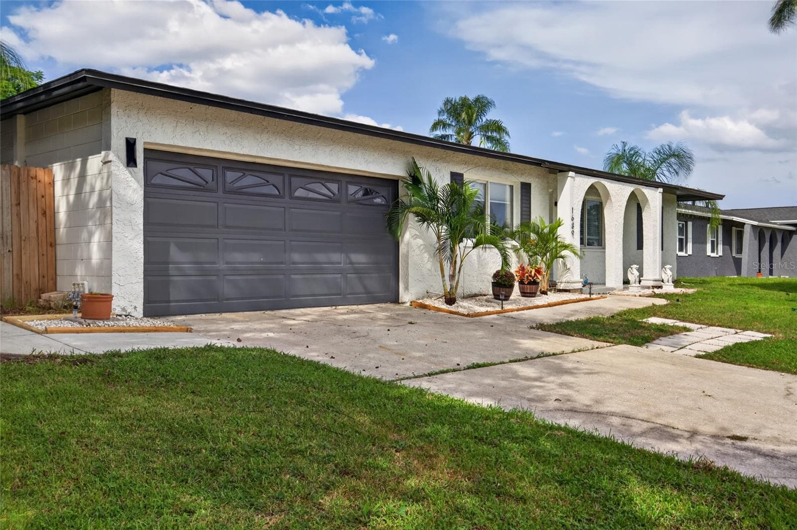 1689 Pennsylvania Ave NE photo 3