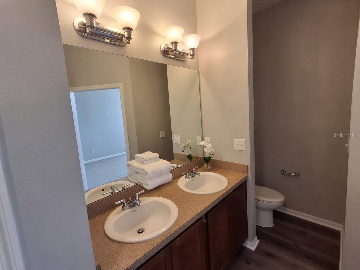 8319 King Blossom CT photo 2