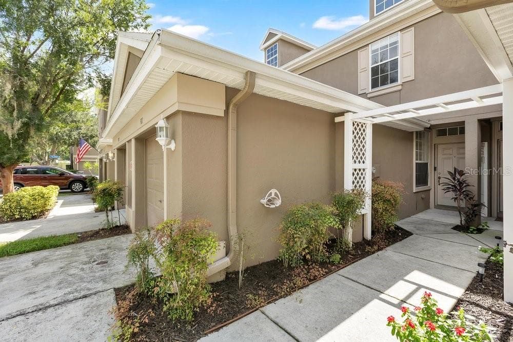 9811 Fan Palm Way photo 2