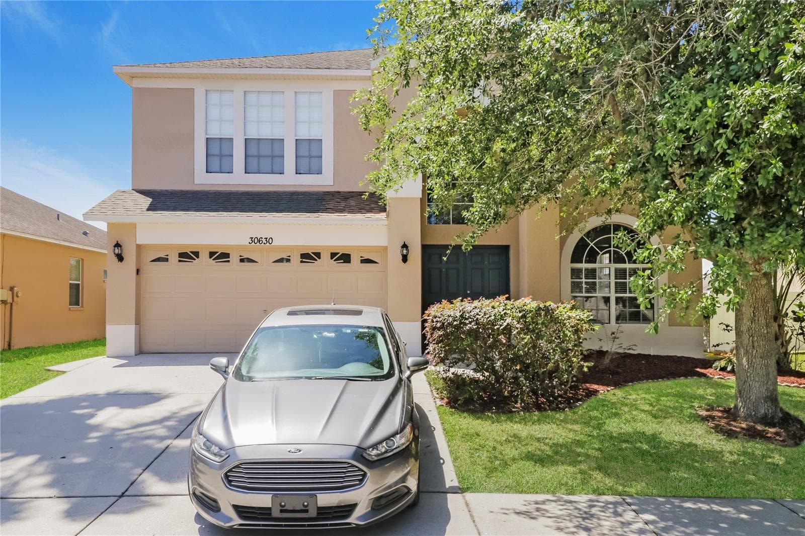 30630 Annadale Dr photo 2