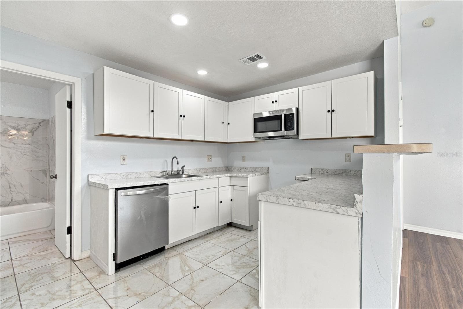 12291 Armenia Gables Cir photo 4