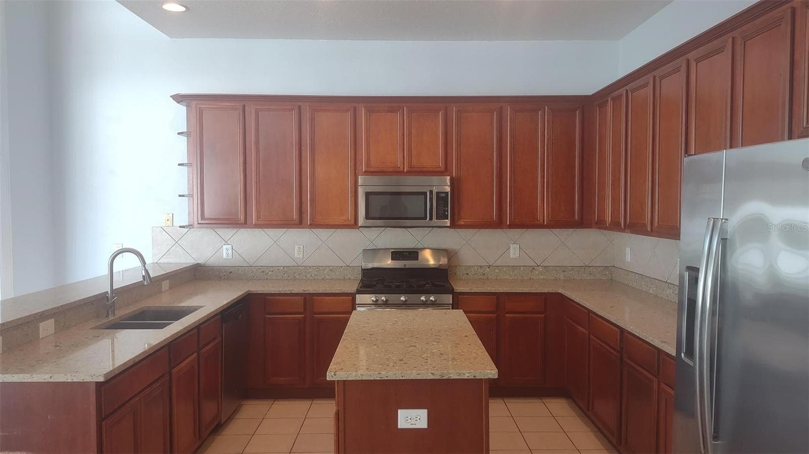 18309 Eastwyck Dr photo 4
