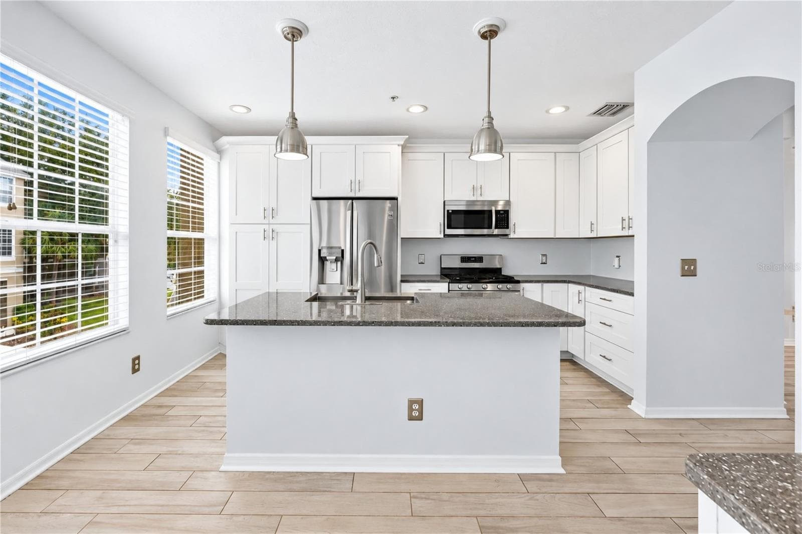 3018 Bayshore Pointe Dr photo 2