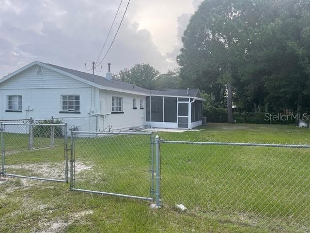 1901 W Saint Conrad St photo 3