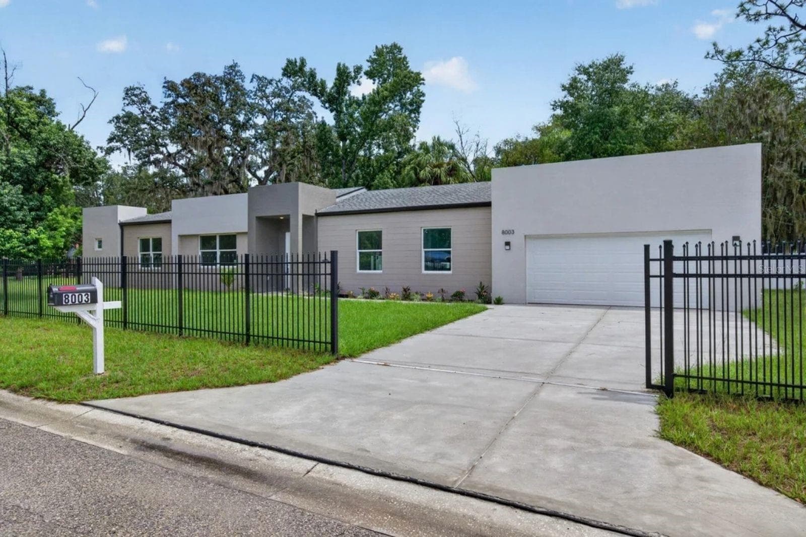 8003 Chaney Ln photo 5