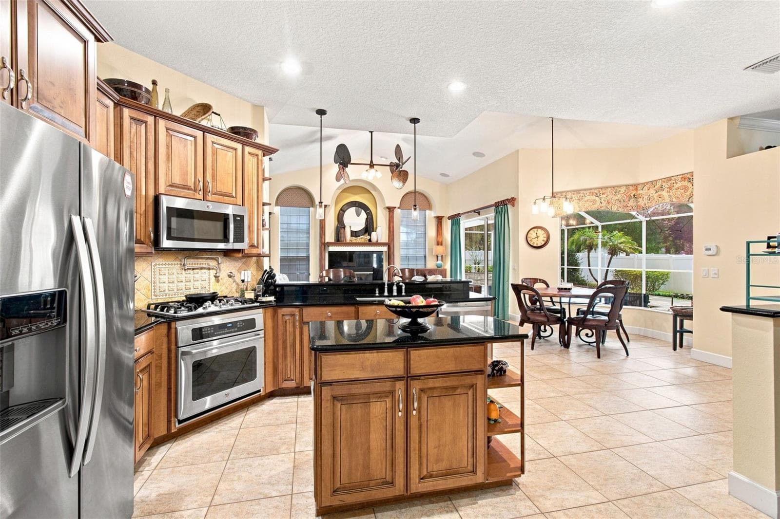 2931 Hillside Ramble Dr photo 2