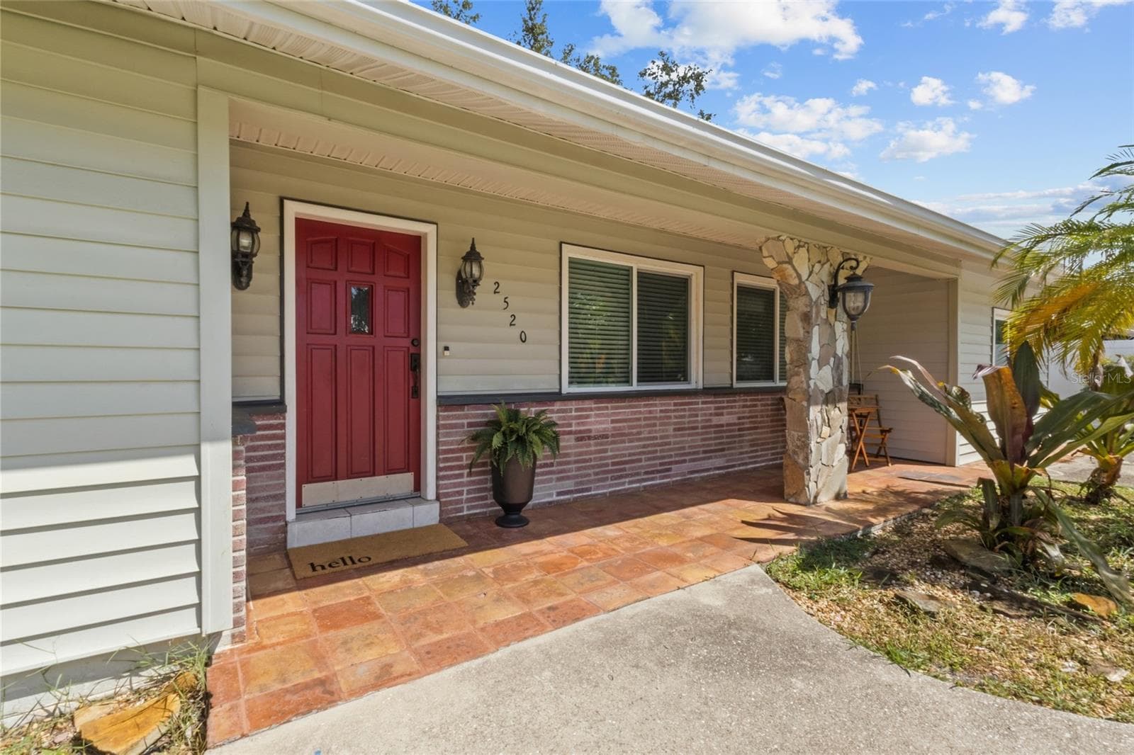 2520 E Milmar Dr photo 3