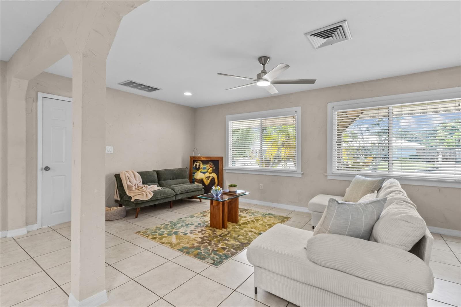 2520 E Milmar Dr photo 4