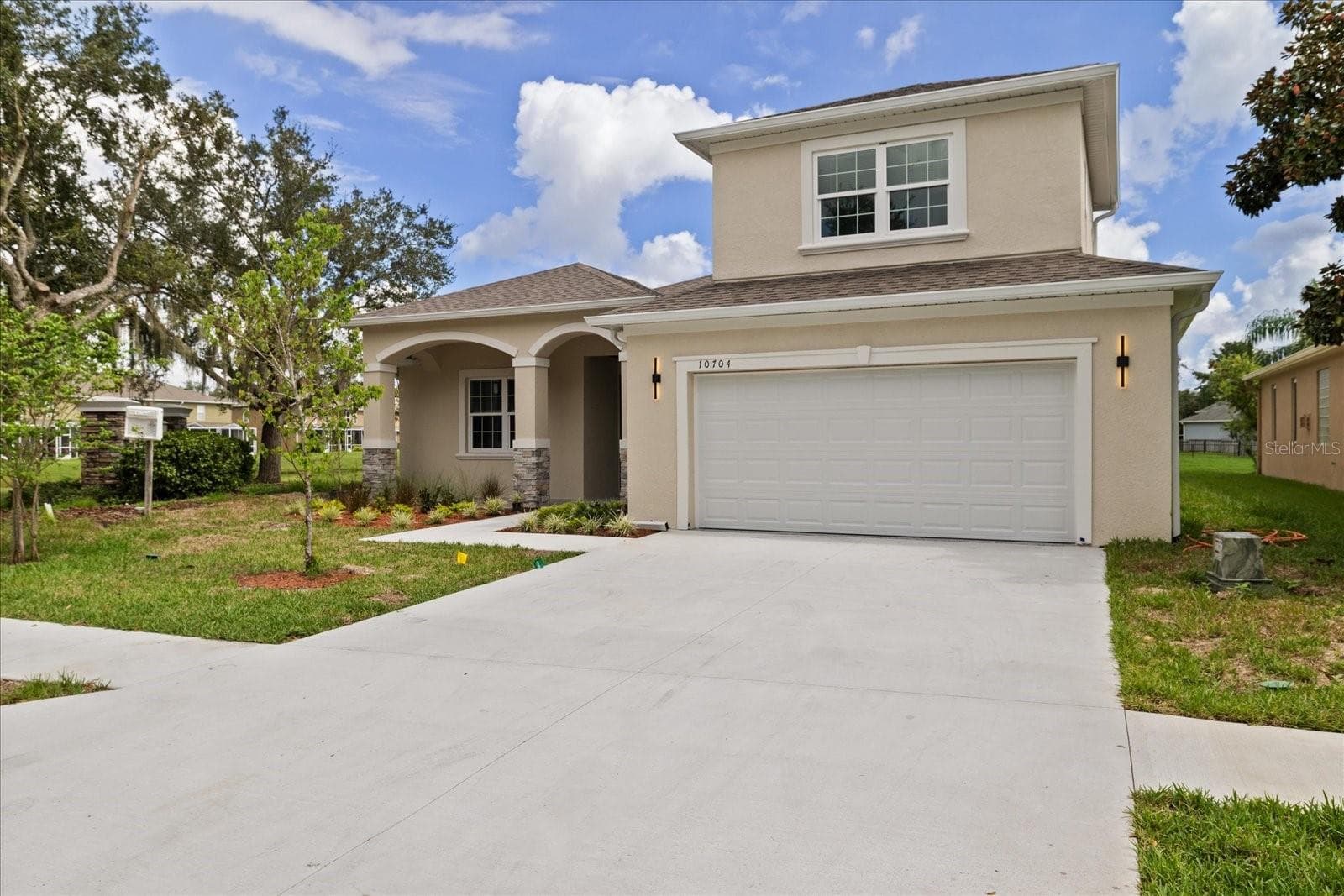 10704 Banfield Dr photo 3